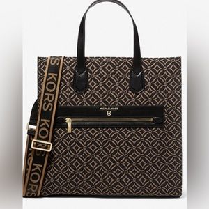 Lifestyle Kempner Large Logo Jacquard Tote Bag